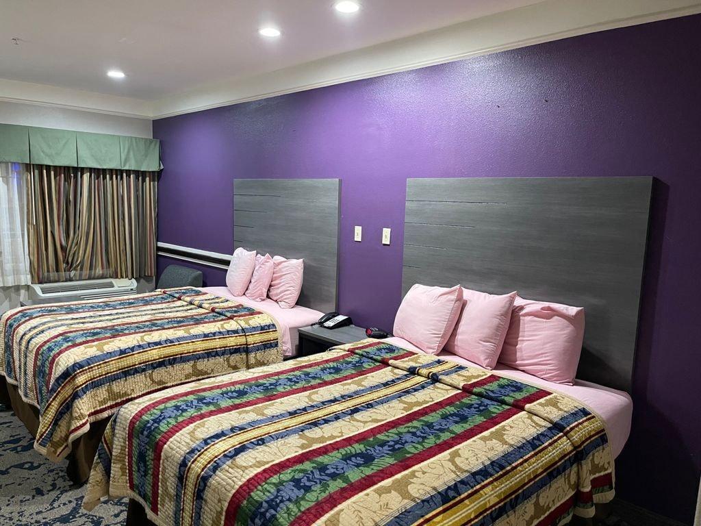 Scottish Inn And Suites Alvin Exteriér fotografie
