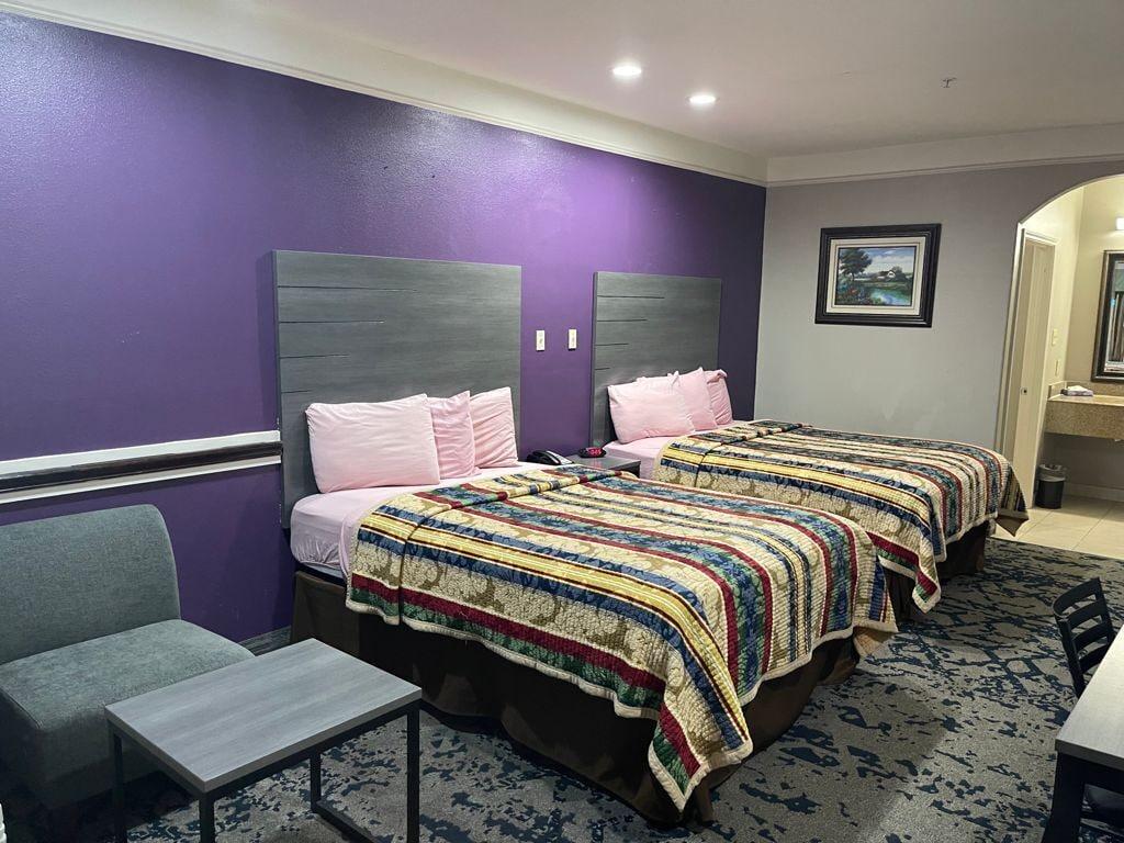 Scottish Inn And Suites Alvin Exteriér fotografie