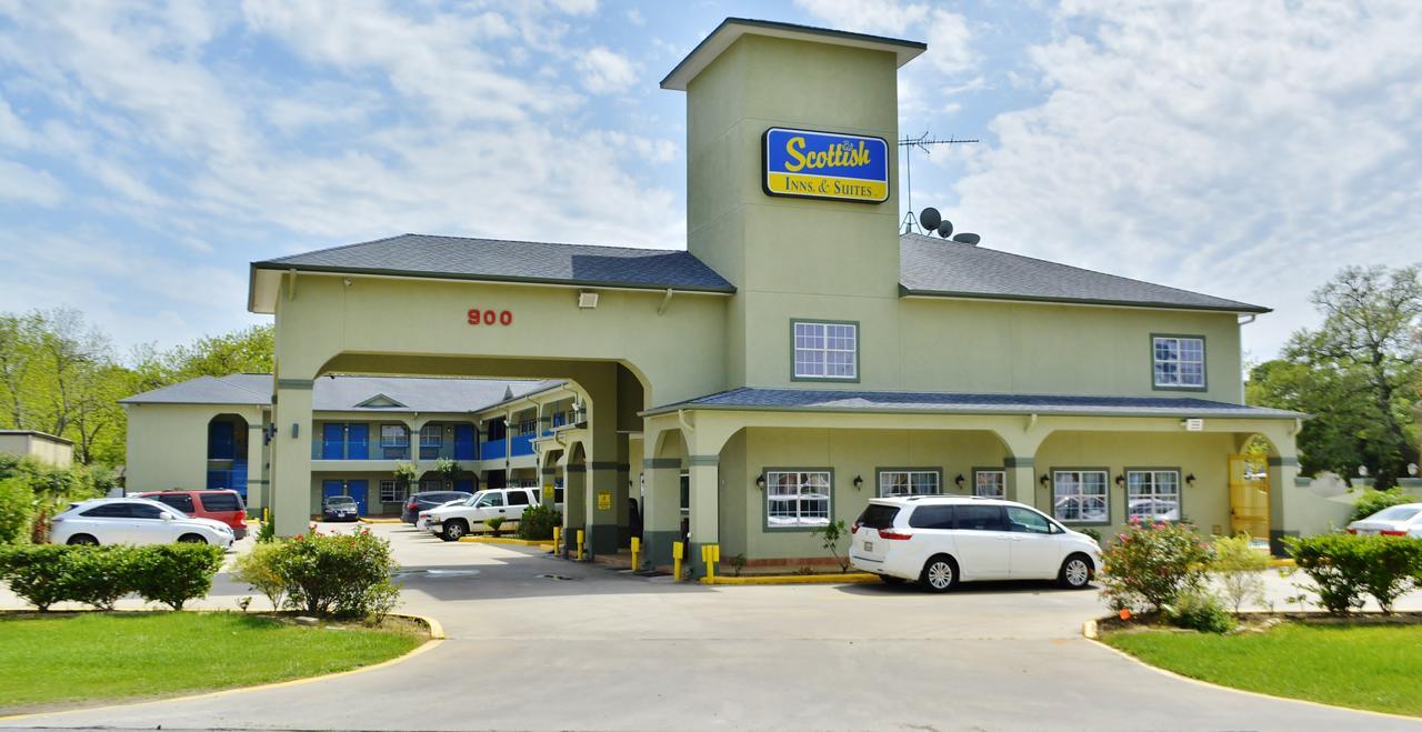 Scottish Inn And Suites Alvin Exteriér fotografie