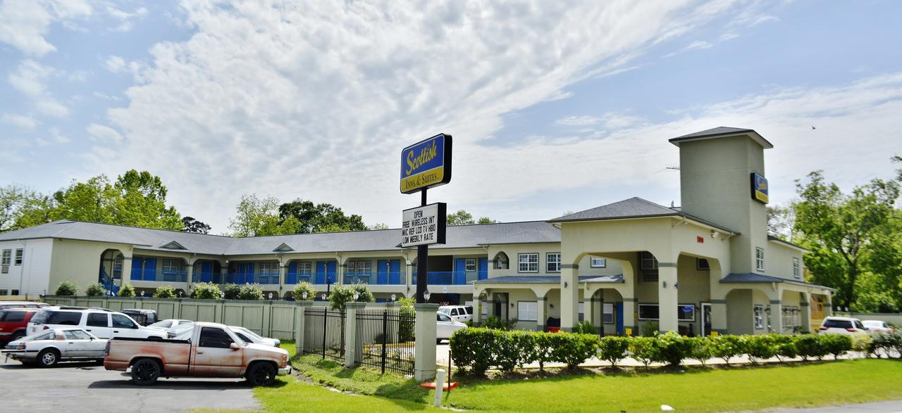 Scottish Inn And Suites Alvin Exteriér fotografie