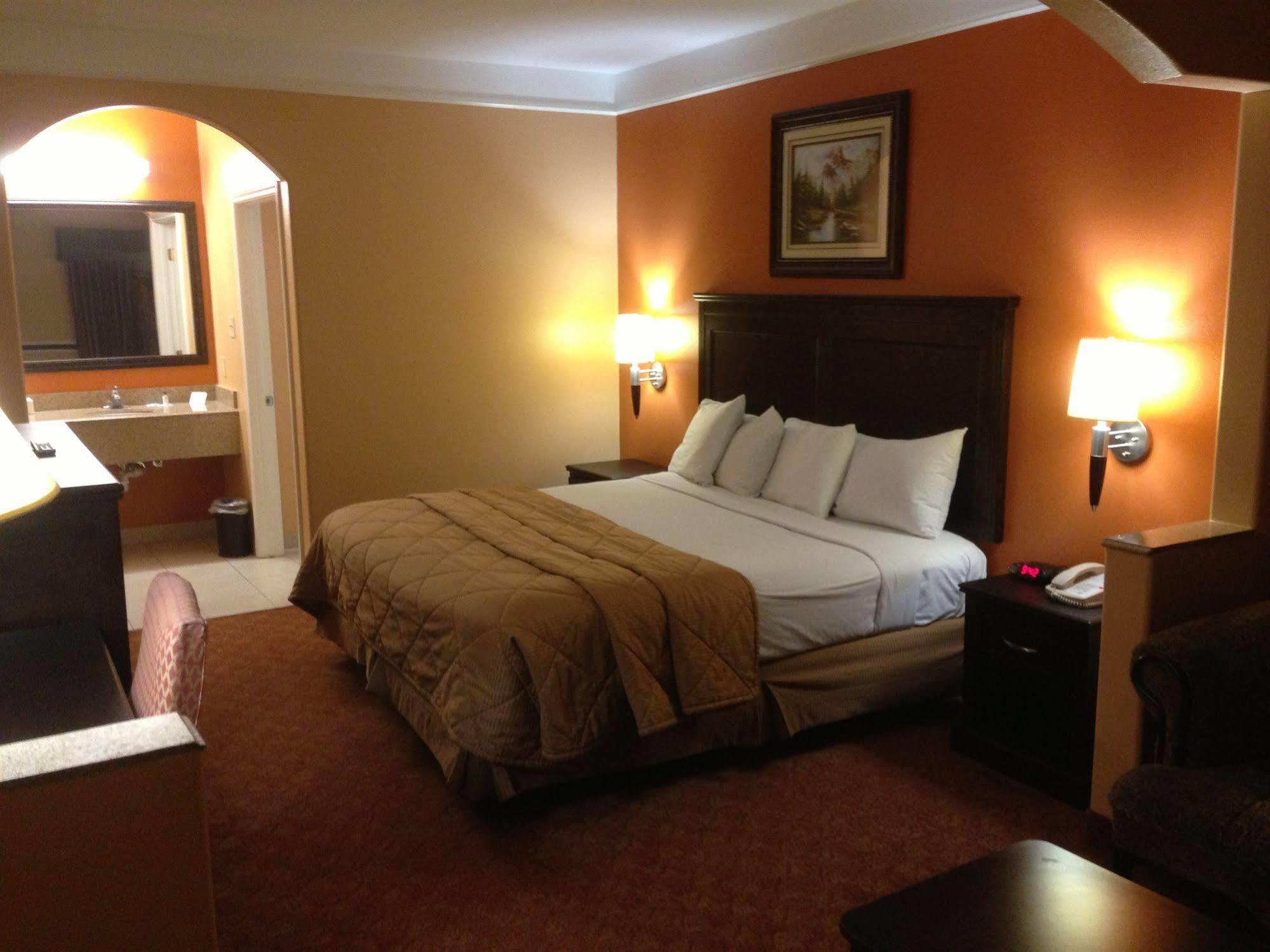 Scottish Inn And Suites Alvin Exteriér fotografie