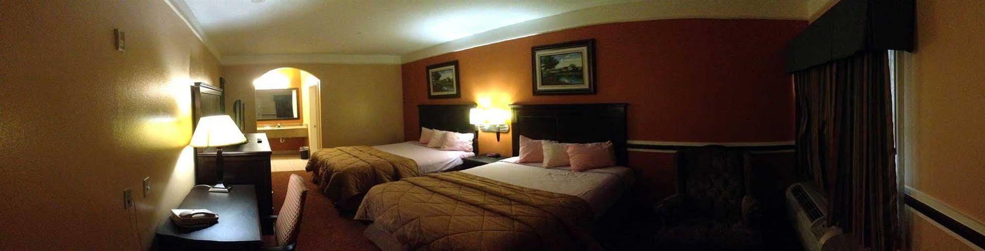 Scottish Inn And Suites Alvin Exteriér fotografie